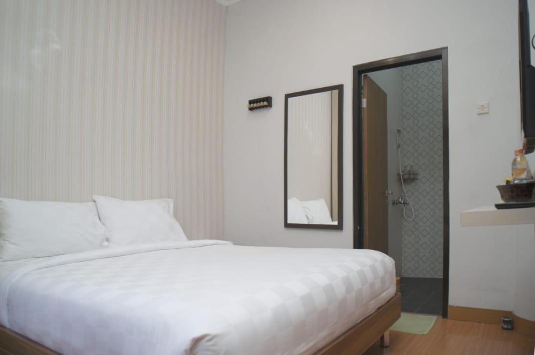 Hotel Omah Sastro 2 Yogyakarta Esterno foto