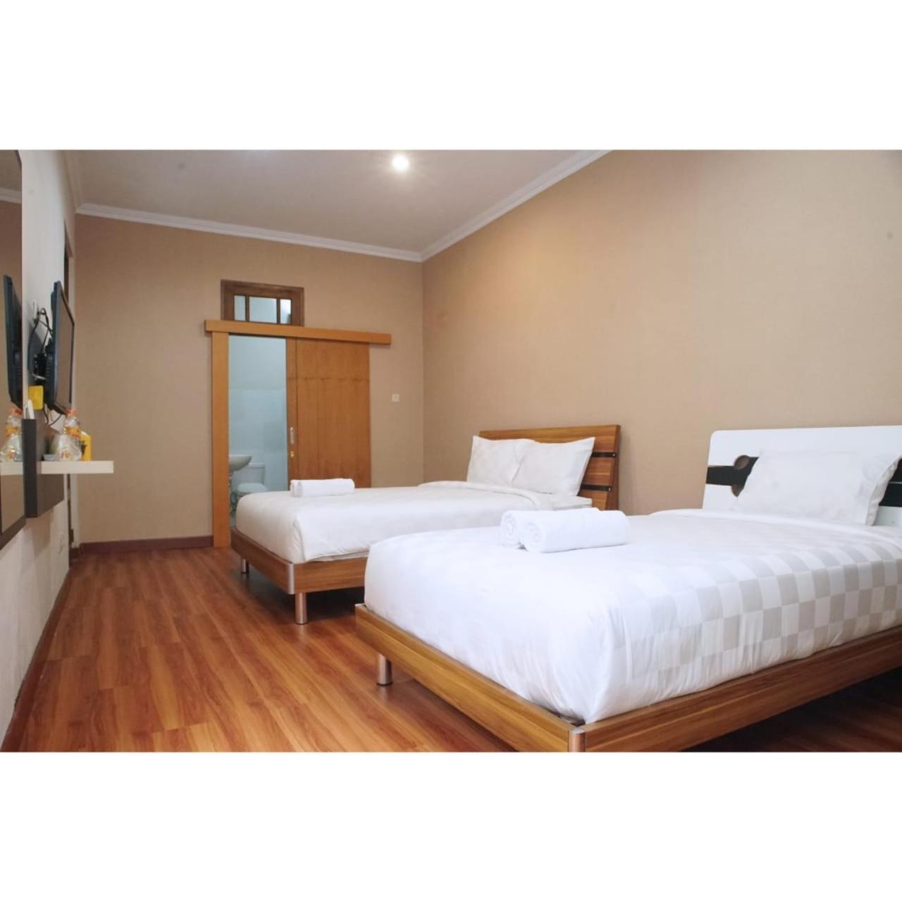 Hotel Omah Sastro 2 Yogyakarta Esterno foto